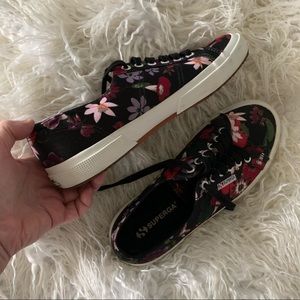 SUPERGA women’s size 9.5 10 size 41 black floral sneakers